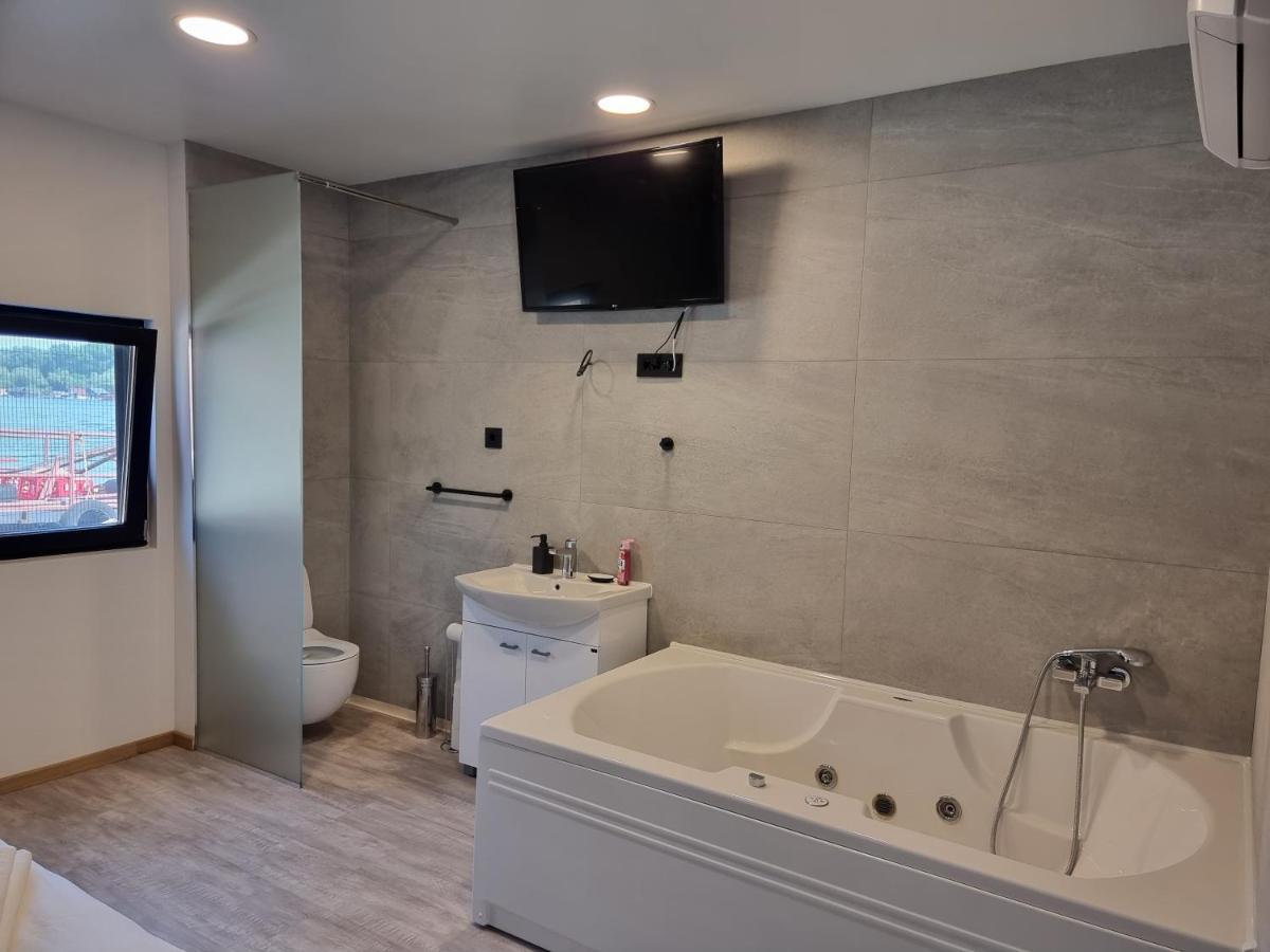Swan Hotel Beograd Ngoại thất bức ảnh