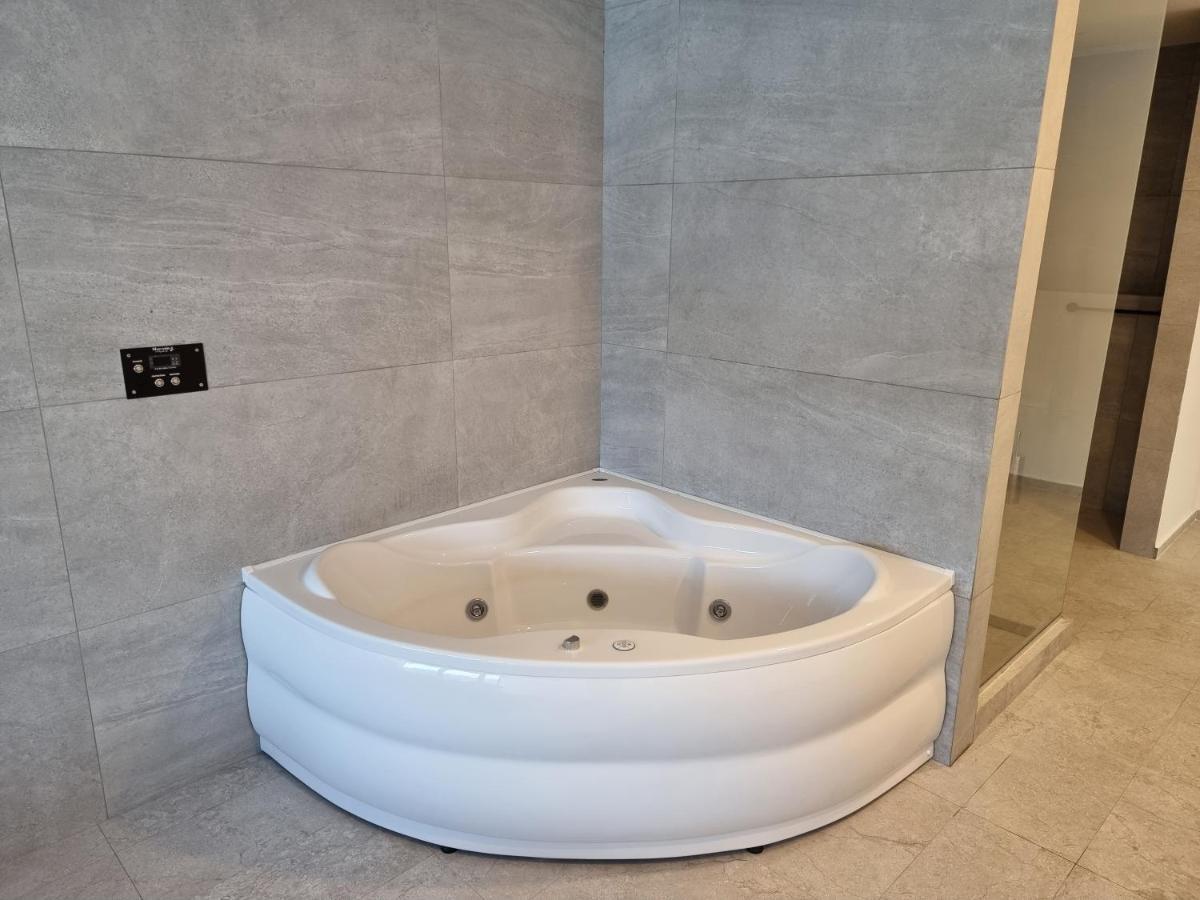 Swan Hotel Beograd Ngoại thất bức ảnh