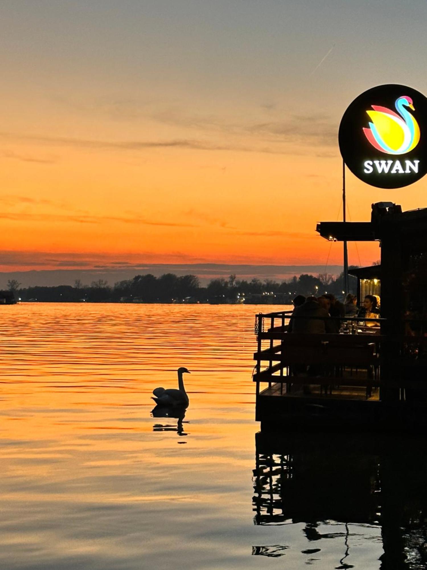 Swan Hotel Beograd Ngoại thất bức ảnh