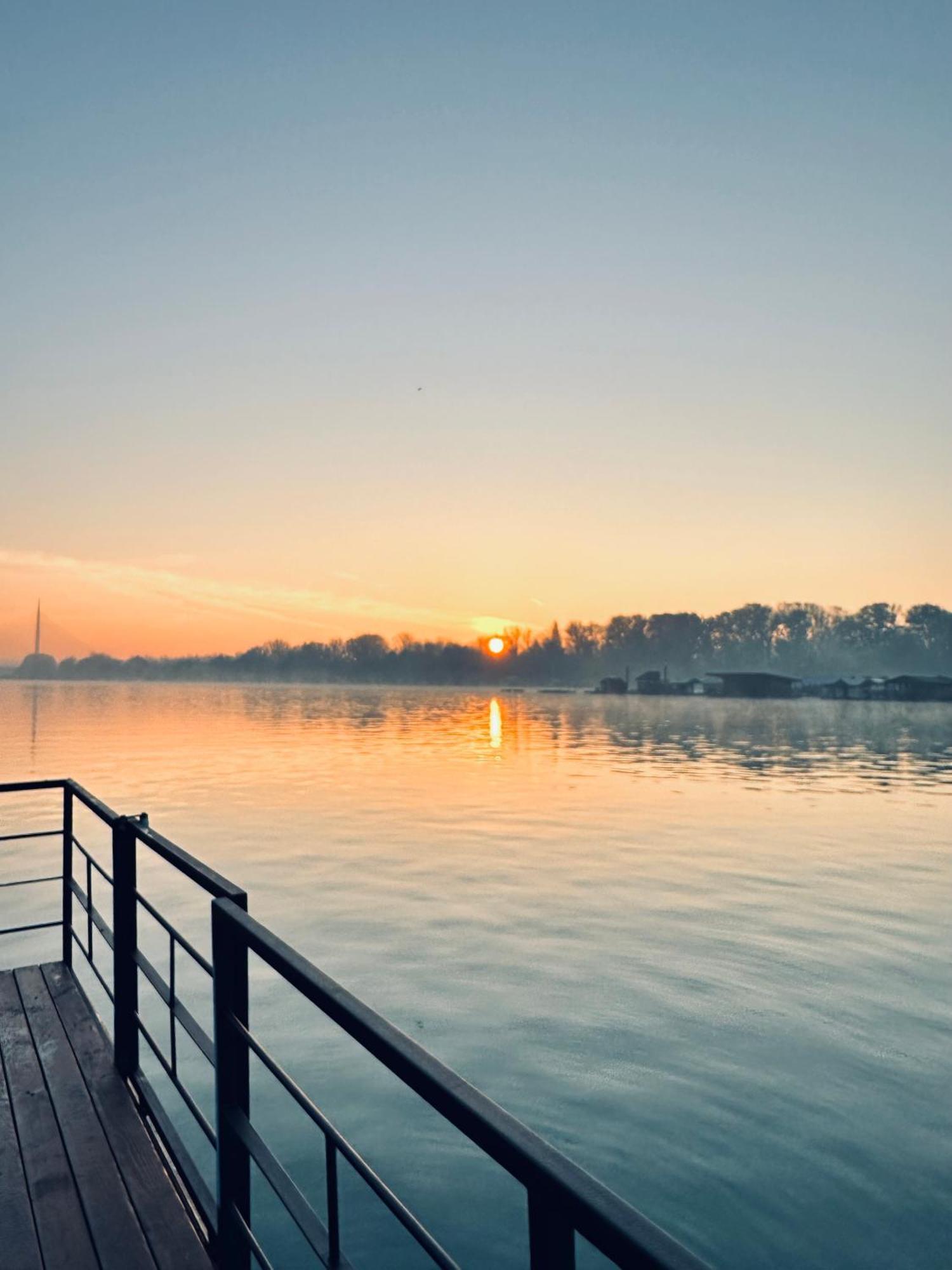 Swan Hotel Beograd Ngoại thất bức ảnh